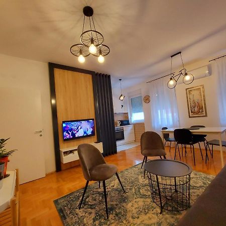 Ema Central Apartment 2 Novi Sad Eksteriør bilde